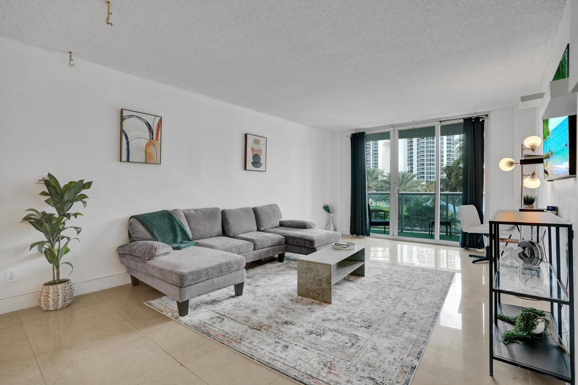 Ocean Reserve Luxury Condos Across From Sunny Isles Beach Miami Beach Luaran gambar