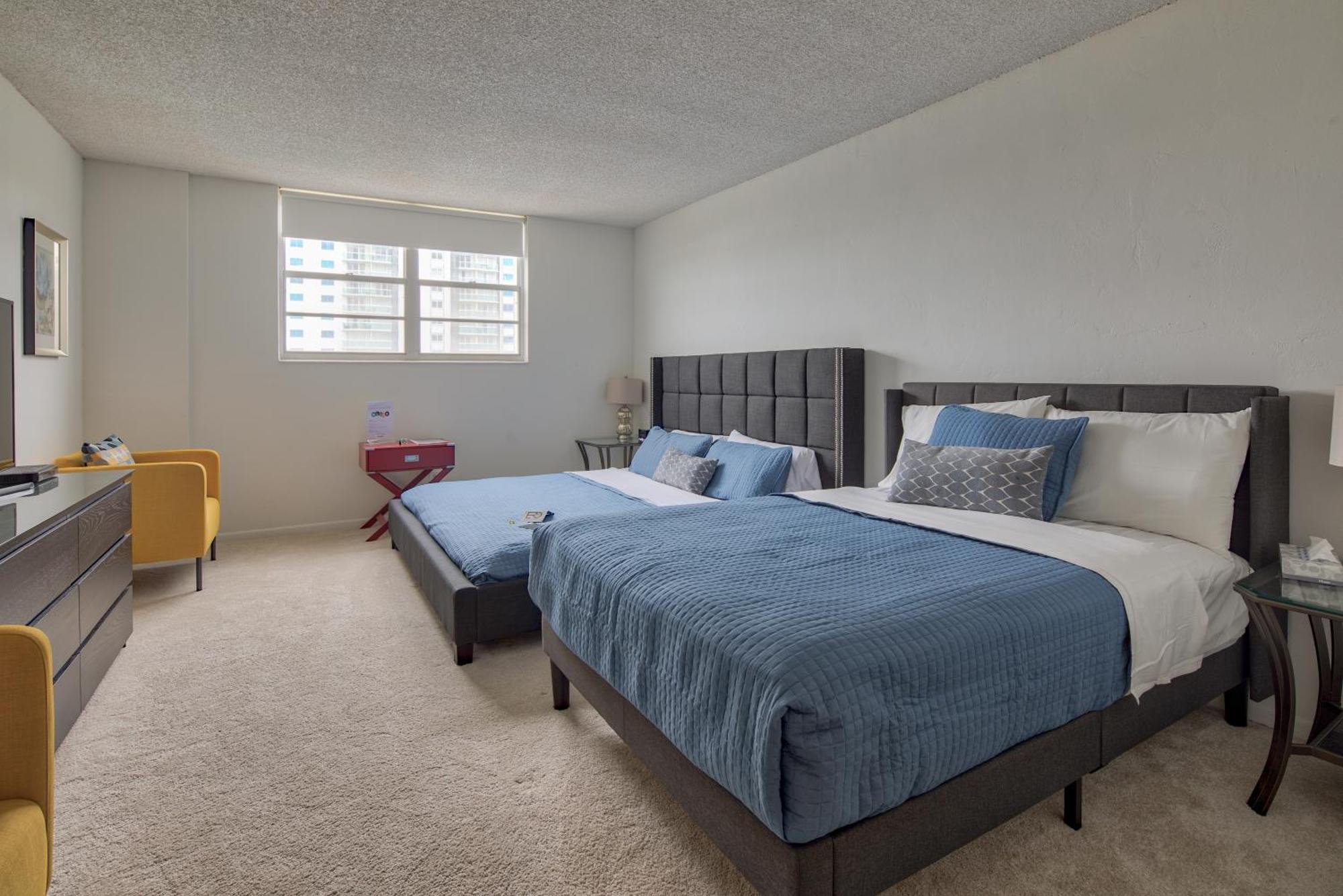 Ocean Reserve Luxury Condos Across From Sunny Isles Beach Miami Beach Bilik gambar